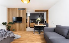 InPoint Apartments G15 near Old Town&Kazimierz District&Optional Paid Parking